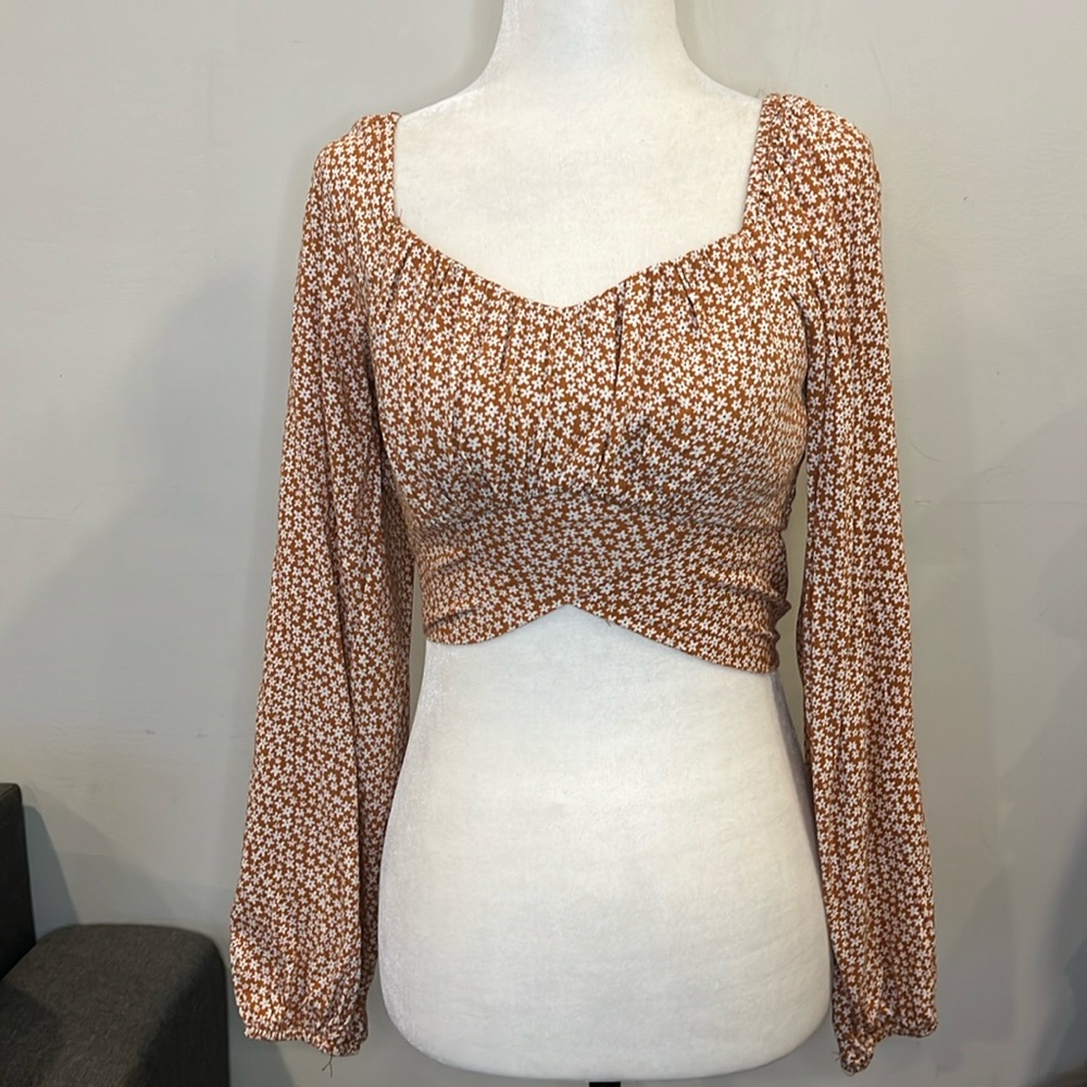 Floral Cropped Tie Back Long Sleeve‎